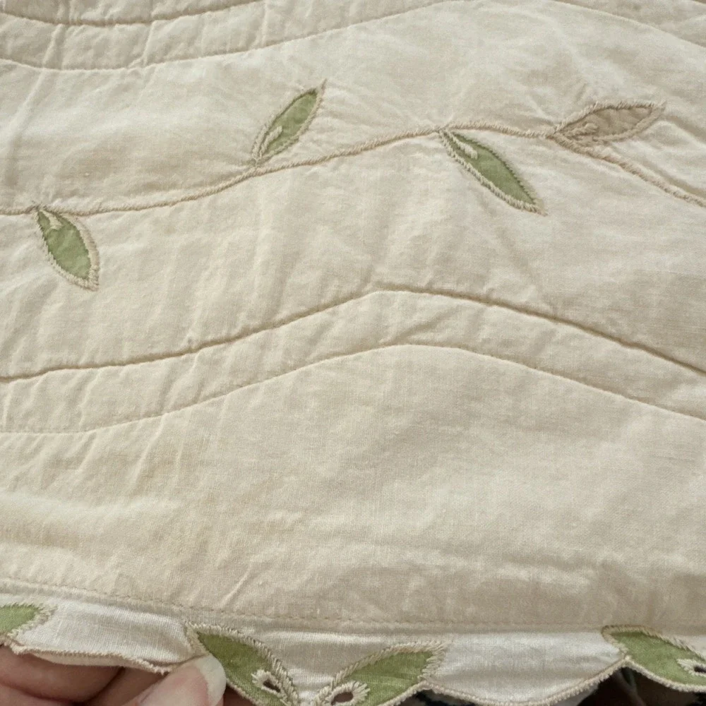 Vtg SUNHAM Home Floral Wreath Embroidered Lace Quilt 2 Pc Queen Size Cottage